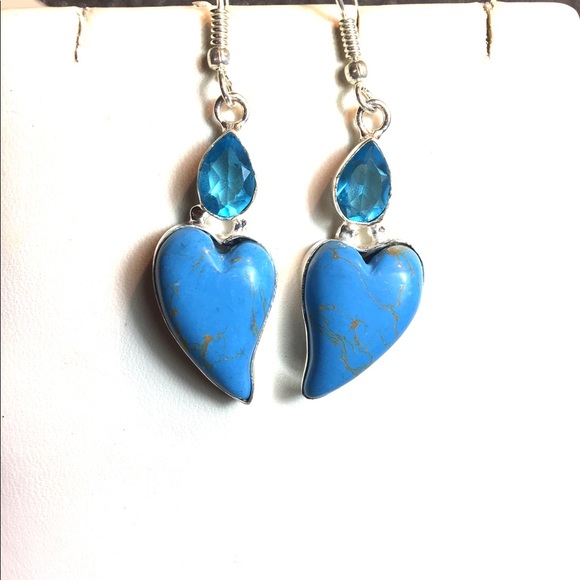 Jewelry - Adorable Turquoise Blue Heart Earrings